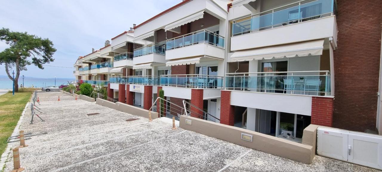 Bungalow White Apartments Polychrono Exterior foto